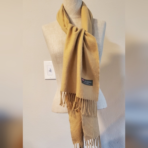Cashmere Accessories - 100% Cashmere Unbranded tan 12"x65"